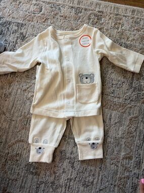 wonder nation Cream Bear Appliqué Two-Piece Pajama Set